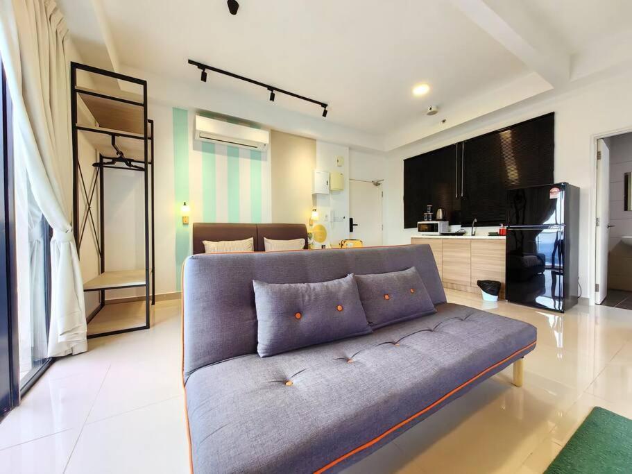 3713 Meridin Sovo Couple Legoland Netflix Bystay Nusajaya (Iskandar Puteri)