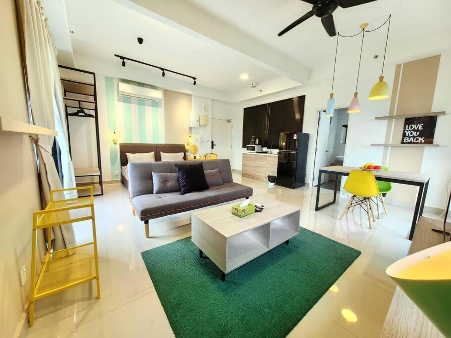 Apartment 3713 Meridin Sovo Couple Legoland Netflix Bystay *