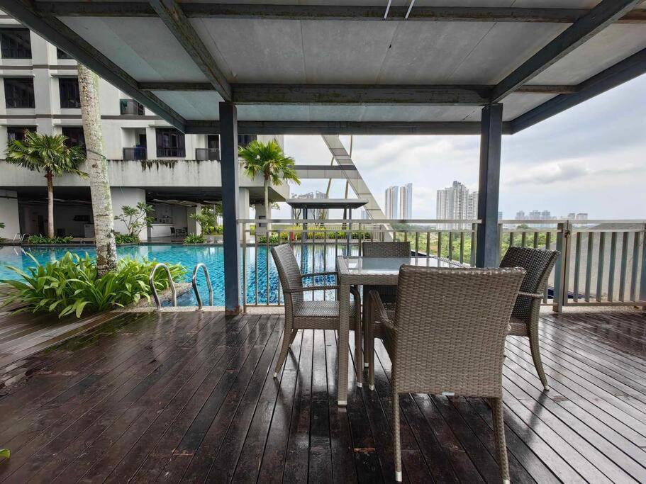 Apartment 3713 Meridin Sovo Couple Legoland Netflix Bystay Nusajaya (Iskandar Puteri)